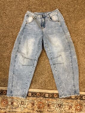 Light Wash Barrel Jeans